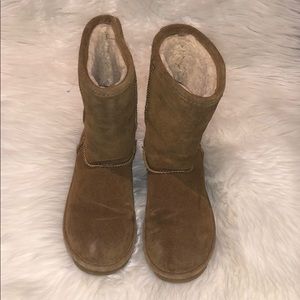 Bearpaw boots